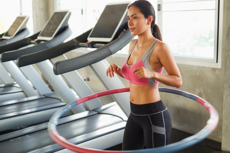 Trening Hula Hoop, który obręcz