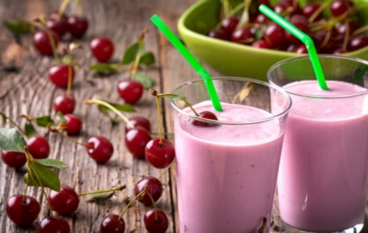 almased-przepisy-smoothie-kakao-wiśniowe-mleko
