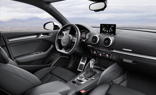 Audi sedan 2014 wnętrze