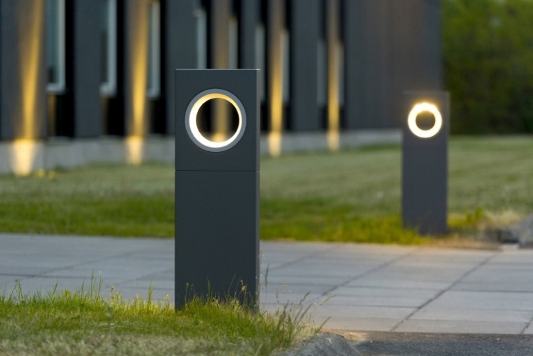 Lampa wisząca do ogrodu i na zewnątrz - model Moon firmy Platek oświetlenie-balkon-design-oświetlenie-nowoczesne-oswietlenie-symbole-ogrodowe-księżyc-platek
