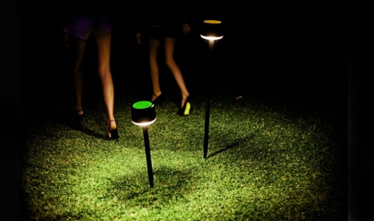 Lampa Pollar o nowoczesnym, atrakcyjnym designie - Oco by Causas Externas oświetlenie-balkon-projekt-oświetlenie-polar-światło-nowoczesne-atrakcyjne-OCO-Causas-Externas