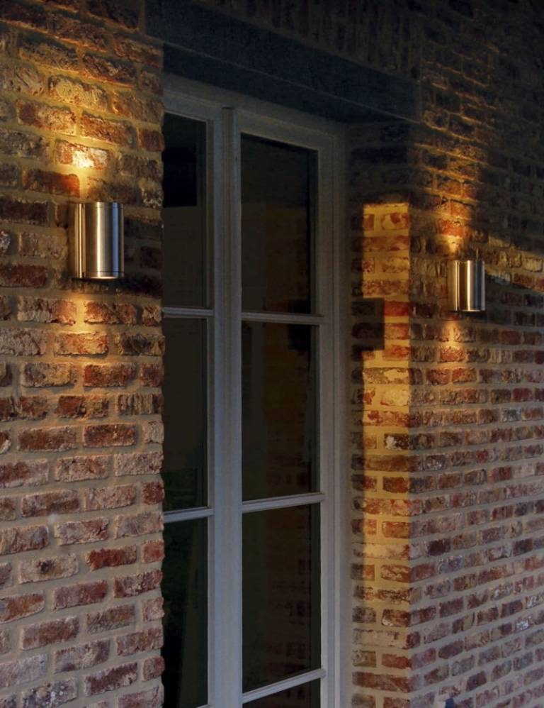 Kinkiet zewnętrzny z obudową ze stali nierdzewnej - model OMG 220 firmy Royal Botania oświetlenie-balkon-design-oświetlenie-ścienne-światło-zewnętrzne-metalowe-OMG-2D-220-royal-botania