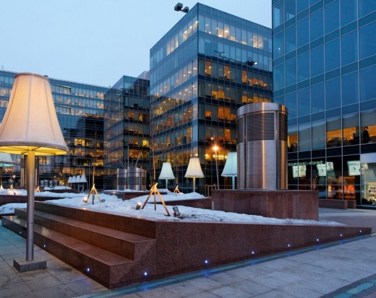 Okrągłe lampy wpuszczane zewnętrzne Led Weebee firmy Paul Sayers Oświetlenie balkonów -design-lights-stal nierdzewna-led-model-WEEBEE-Paul-Sayers
