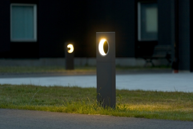 Lampa Pollar o nowoczesnym designie - model Moon by Platek oświetlenie-balkon-design-oświetlenie-kołnierz-świetlny-koło-ogród-platek-księżyc