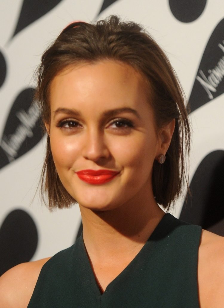 krótka fryzura bob i włosy do tyłu bob-fryzury-2015-krótki-podbródek-leighton-meester