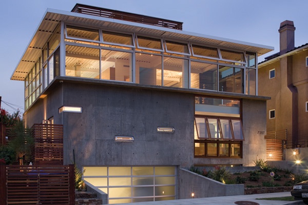 Mały projekt domu nowoczesna architektura - szklana fasada