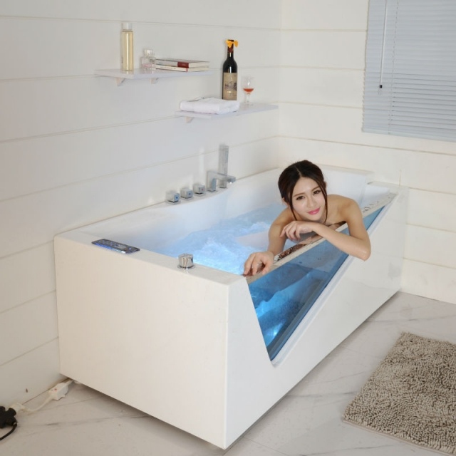Jaccuzi w normalnych parametrach wanny przenośna-jaccuzi-wanna-kobieta-woda