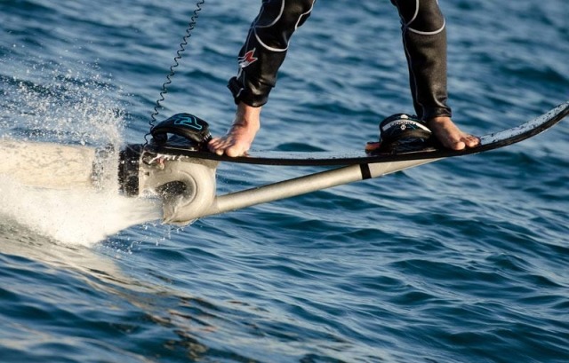 wave rider-zapata-racing-zr-hoverboard-środki transportu-na wodzie