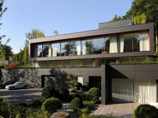 luksusowa-willa-architektoniczna-biżuteria-płaski-dach-system-basenów-ogrodowych