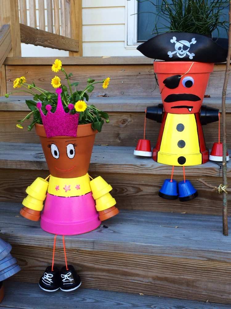domowej roboty gliniany garnek - księżniczka i pirat Dekoracja ogrodowa-gliniane-garnki-majstruje-figurki-pirata-księżniczka