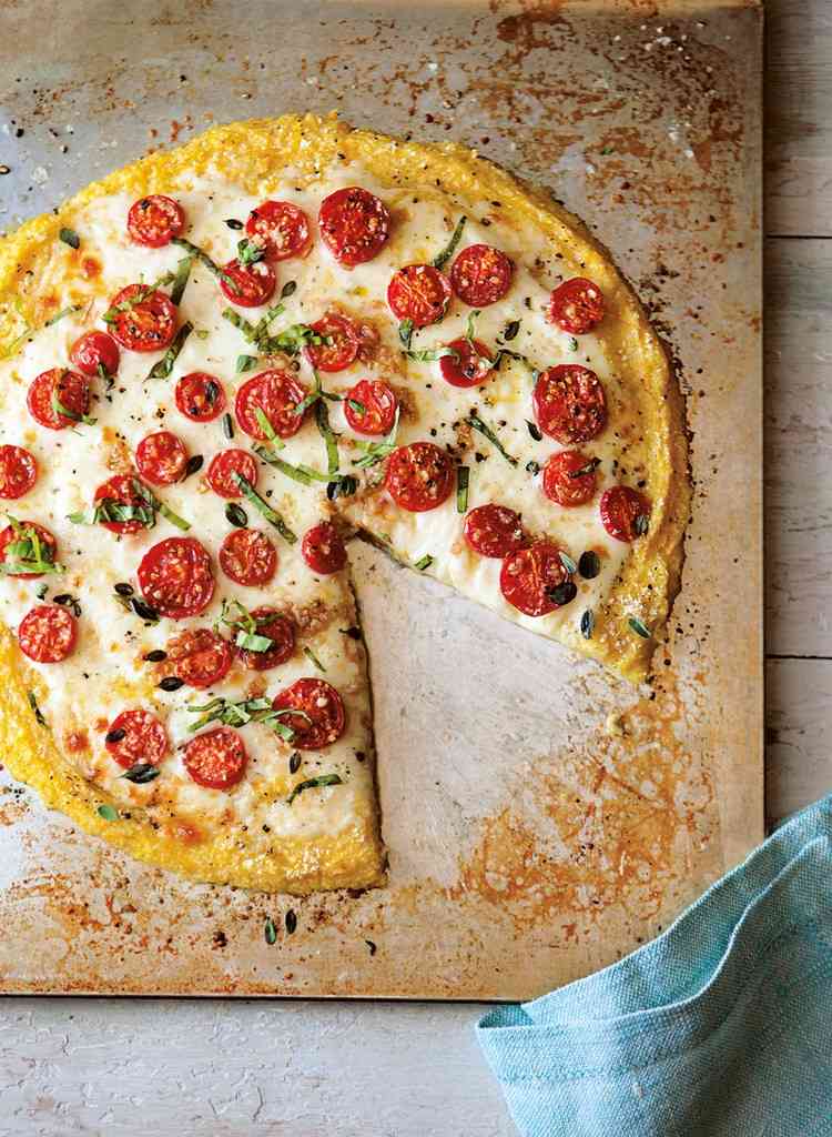Pyszna pizza bezglutenowa z mąką kukurydzianą bezglutenowa-pizza-mączka-kukurydziana-bezglutenowa-ciasto-pizzowe-wiśniowo-pomidorowa-pietruszka