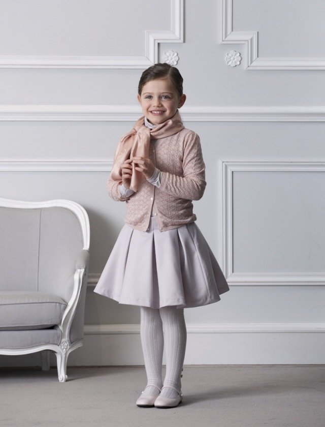 ekskluzywna-dziecięca-moda-powrót-do-szkoly-dziewczyny-sukienka-kamizelka-szalik-marka-Dior