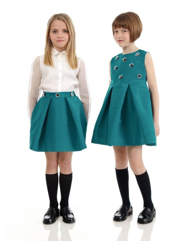 fendi-school-moda-kolekcja-zielone-sukienki-dla-dziewczynek-2014-białe-koszule