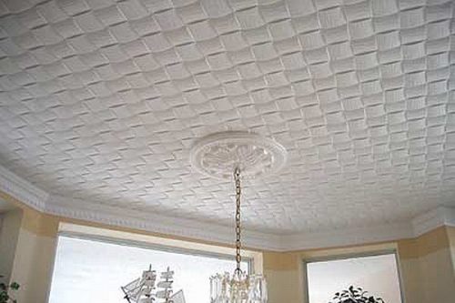 Soffitto in piastrelle senza soluzione di continuità