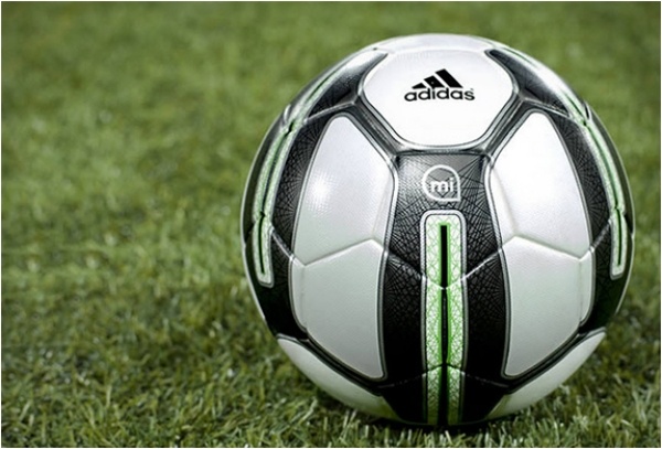 Inteligentna piłka jest już na rynku adidas-micoach-piłka-sportowe-czujniki-komórka