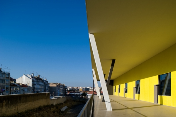 Nowoczesna minimalistyczna architektura lizbona Nowoczesna-minimalistyczna-architektura-Lizbona
