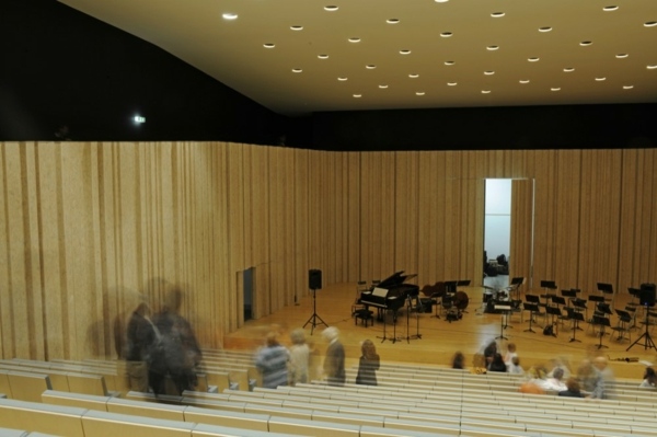 sala muzyczna nowoczesna architektura lizbona music-hall-nowoczesna-architektura-lizbona
