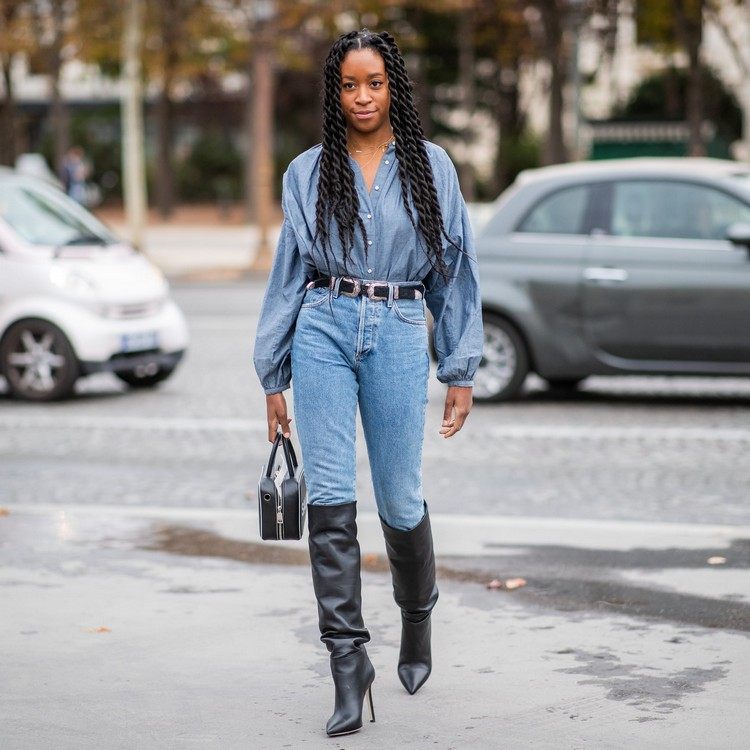 Stroje Mom Jeans dla trendów wiosennych butów 2021