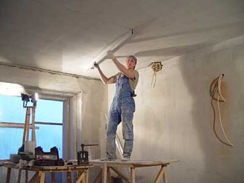 Postazione di lavoro per intonacatura a soffitto
