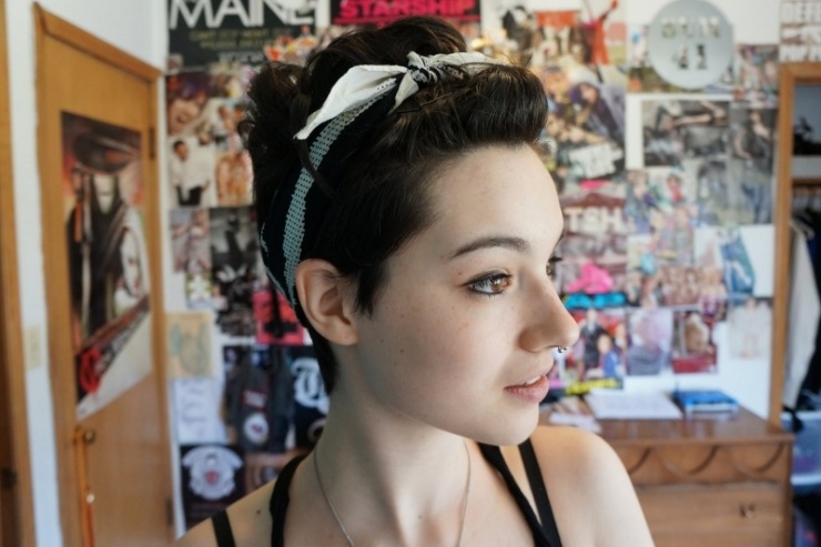 Pomysły na opaskę na głowę dla kobiet w stylu rockabilly