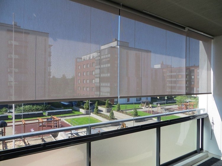 wiatrochron-taras-szkło-ochrona przed słońcem-plac zabaw-widok